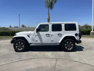 Jeep Wrangler Unlimited 2018 4x4 Moab 4dr SUV (midyear release)