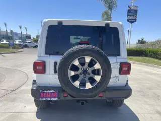 Jeep Wrangler Unlimited 2018 4x4 Moab 4dr SUV (midyear release)