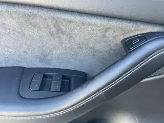 Tesla Model Y 2022 AWD Long Range 4dr Crossover