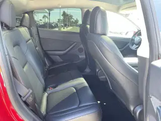 Tesla Model Y 2022 AWD Long Range 4dr Crossover