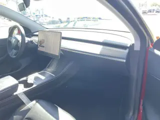 Tesla Model Y 2022 AWD Long Range 4dr Crossover