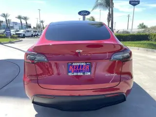 Tesla Model Y 2022 AWD Long Range 4dr Crossover