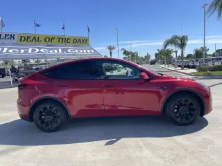Tesla Model Y 2022 AWD Long Range 4dr Crossover