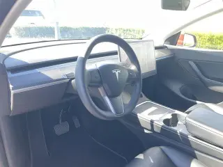 Tesla Model Y 2022 AWD Long Range 4dr Crossover