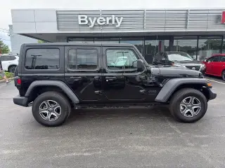 Jeep Wrangler Unlimited 2022 4x4 Sport 4dr SUV