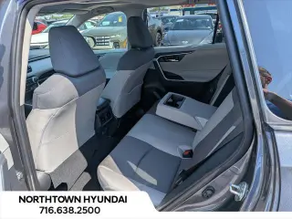 Toyota RAV4 Hybrid 2025 AWD XLE 4dr SUV