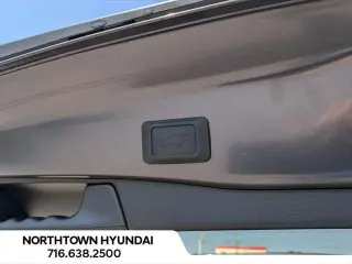 Toyota RAV4 Hybrid 2025 AWD XLE 4dr SUV