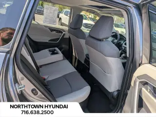 Toyota RAV4 Hybrid 2025 AWD XLE 4dr SUV
