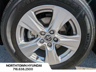 Toyota RAV4 Hybrid 2025 AWD XLE 4dr SUV
