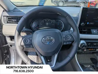 Toyota RAV4 Hybrid 2025 AWD XLE 4dr SUV