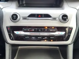 Ford Explorer 2023 AWD XLT 4dr SUV