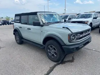 Ford Bronco 2022 4x4 Black Diamond 4dr SUV