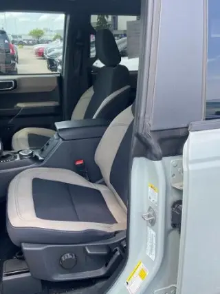 Ford Bronco 2022 4x4 Black Diamond 4dr SUV