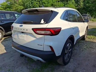 Ford Escape 2023 AWD Platinum 4dr SUV