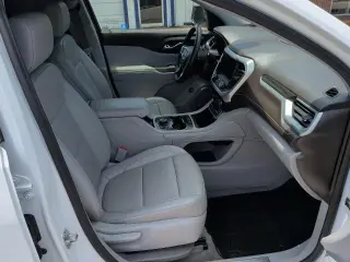 GMC Acadia 2023 SLT 4dr SUV