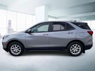 Chevrolet Equinox 2023 4x4 LS 4dr SUV w/1LS