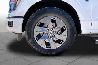 Ford F-150 2025 4x2 STX 4dr SuperCrew 5.5 ft. SB