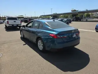 Toyota Camry 2026 SE 4dr Sedan