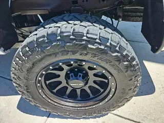 Ram 2500 2015 4x4 SLT 4dr Mega Cab 6.3 ft. SB Pickup