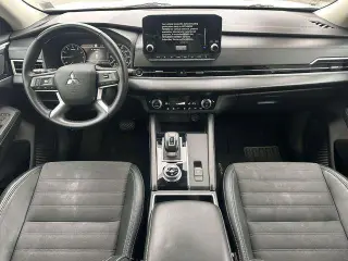 Mitsubishi Outlander 2023 AWD SE 4dr SUV
