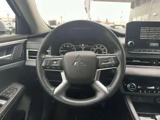 Mitsubishi Outlander 2023 AWD SE 4dr SUV