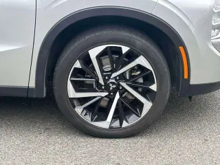 Mitsubishi Outlander 2023 AWD SE 4dr SUV