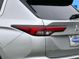 Mitsubishi Outlander 2023 AWD SE 4dr SUV