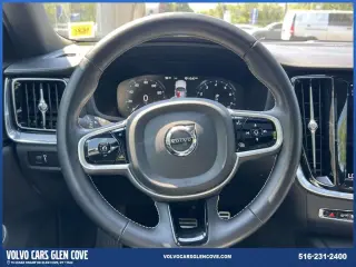 Volvo S60 2021 AWD T5 R-Design 4dr Sedan