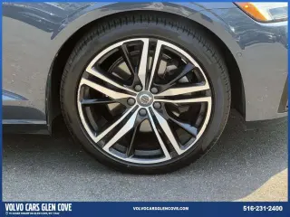 Volvo S60 2021 AWD T5 R-Design 4dr Sedan
