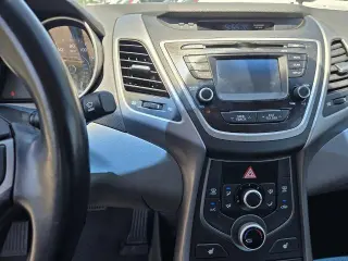Hyundai ELANTRA 2015 SE 4dr Sedan 6M