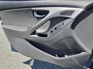 Hyundai ELANTRA 2015 SE 4dr Sedan 6M