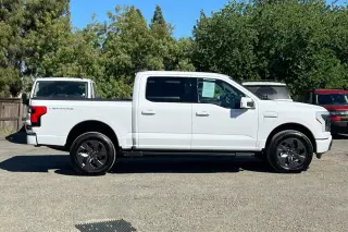 Ford F-150 Lightning 2023 AWD XLT 4dr SuperCrew 5.5 ft. SB
