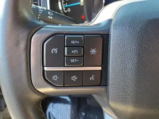 Ford F-150 2023 4x4 Lariat 4dr SuperCrew 6.5 ft. SB