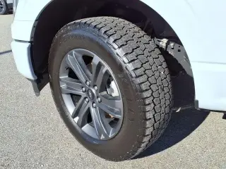 Ford F-150 2023 4x4 Lariat 4dr SuperCrew 6.5 ft. SB