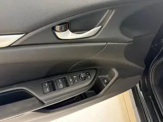 Honda Civic 2017 LX 4dr Sedan CVT