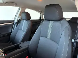 Honda Civic 2017 LX 4dr Sedan CVT