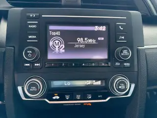 Honda Civic 2017 LX 4dr Sedan CVT