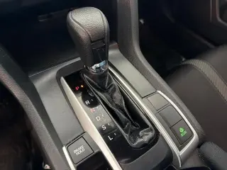 Honda Civic 2017 LX 4dr Sedan CVT