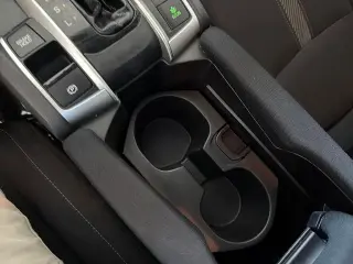 Honda Civic 2017 LX 4dr Sedan CVT