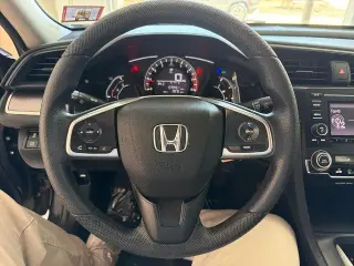 Honda Civic 2017 LX 4dr Sedan CVT