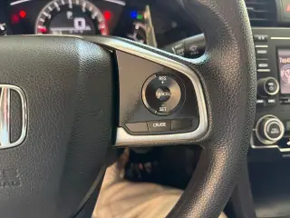 Honda Civic 2017 LX 4dr Sedan CVT