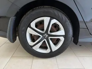 Honda Civic 2017 LX 4dr Sedan CVT