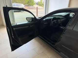 Honda Civic 2017 LX 4dr Sedan CVT