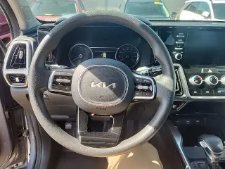 Kia Sorento 2023 LX 4dr SUV