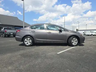 Honda Civic 2013 LX 4dr Sedan 5A