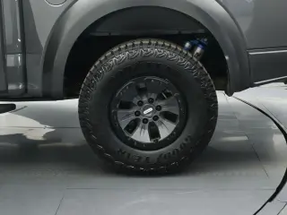 Ford F-150 2018 4x4 Raptor 4dr SuperCrew 5.5 ft. SB