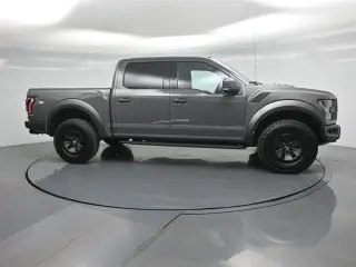 Ford F-150 2018 4x4 Raptor 4dr SuperCrew 5.5 ft. SB