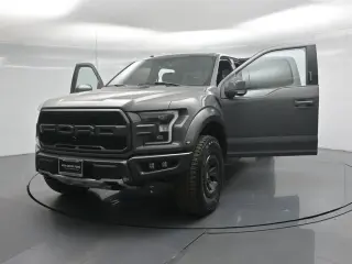 Ford F-150 2018 4x4 Raptor 4dr SuperCrew 5.5 ft. SB