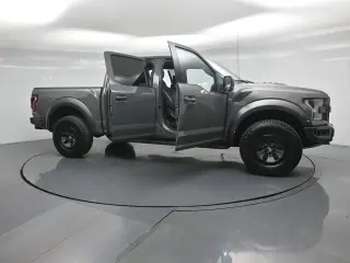 Ford F-150 2018 4x4 Raptor 4dr SuperCrew 5.5 ft. SB