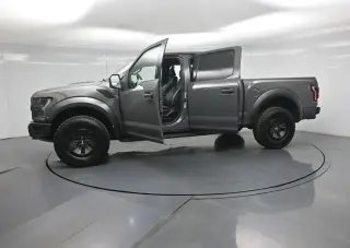 Ford F-150 2018 4x4 Raptor 4dr SuperCrew 5.5 ft. SB